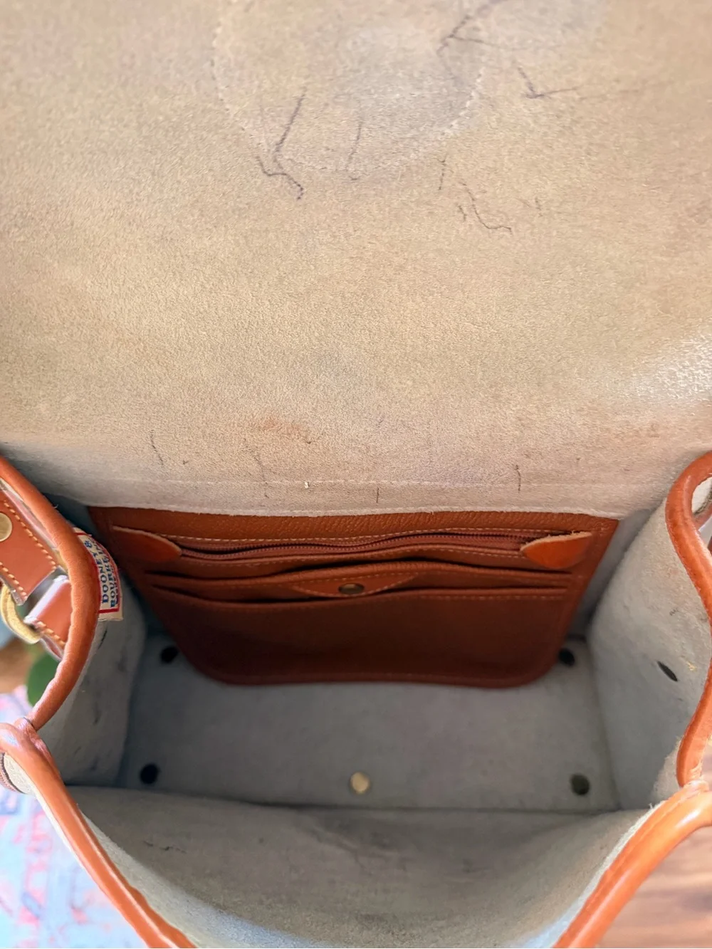 Dooney & Bourke cream pebbled